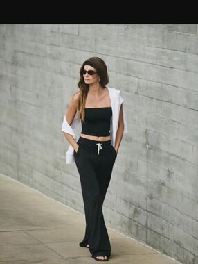 Vuori Halo Essential Wideleg Pant